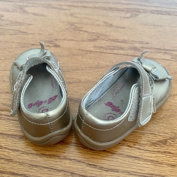 Pediped | grip and go gold mary jane shoes. - Picture 5 of 5